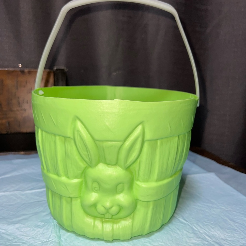 General Foam Blow Mold Bunny Easter Basket Bucket Green Plastic 5 1/2" Made USA